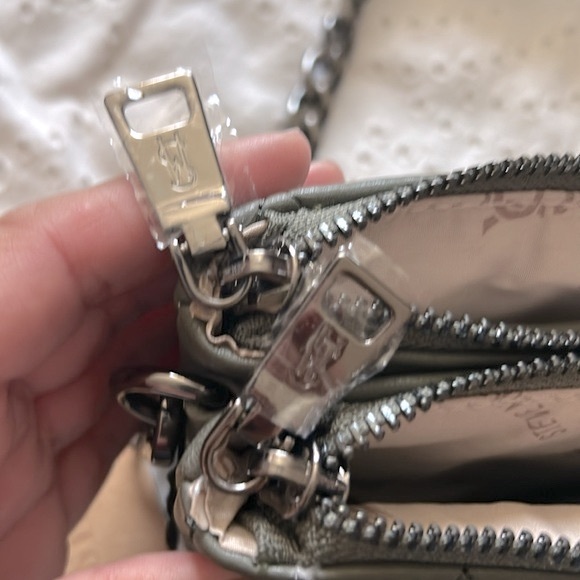 Steve Madden Gray Crossbody NWT - Picture 5 of 10